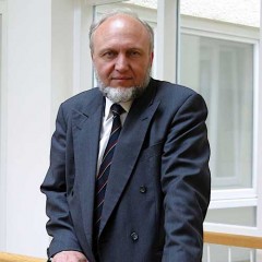 <i>Wochenzeitung DIABOLO:</i><br />Unpassend?<br />Gewerkschaften und AStA kritisieren Einladung von Hans-Werner Sinn als      Eröffnungsredner