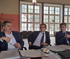 <i>Wochenzeitung DIABOLO:</i><br />Schneckentempo kritisiert<br />Oberbürgermeisterkonferenz tagte in Oldenburg