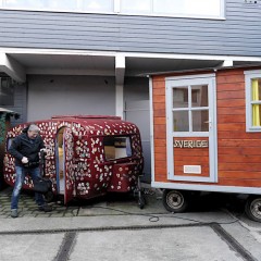 <i>Wochenzeitung DIABOLO:</i><br />Immer blauer Himmel<br />Indoor-Hostel-Camp eröffnet in Bremen