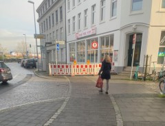 Willkürliche Sperrung am Bahnhofsplatz