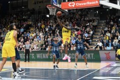 EWE Baskets gewinnen überzeugend gegen Academics Heidelberg mit 99:77