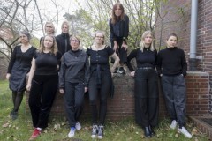 Frauen, die über Grenzen gehen